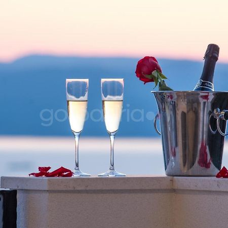 Villa Smaragd - Opal - Luxury Apt With Shared Pool And Private Hot Tub Makarska Extérieur photo