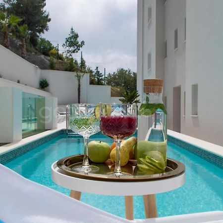 Villa Smaragd - Opal - Luxury Apt With Shared Pool And Private Hot Tub Makarska Extérieur photo