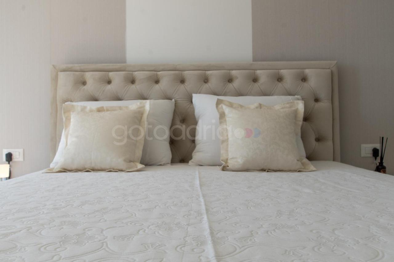 Villa Smaragd - Opal - Luxury Apt With Shared Pool And Private Hot Tub Makarska Extérieur photo
